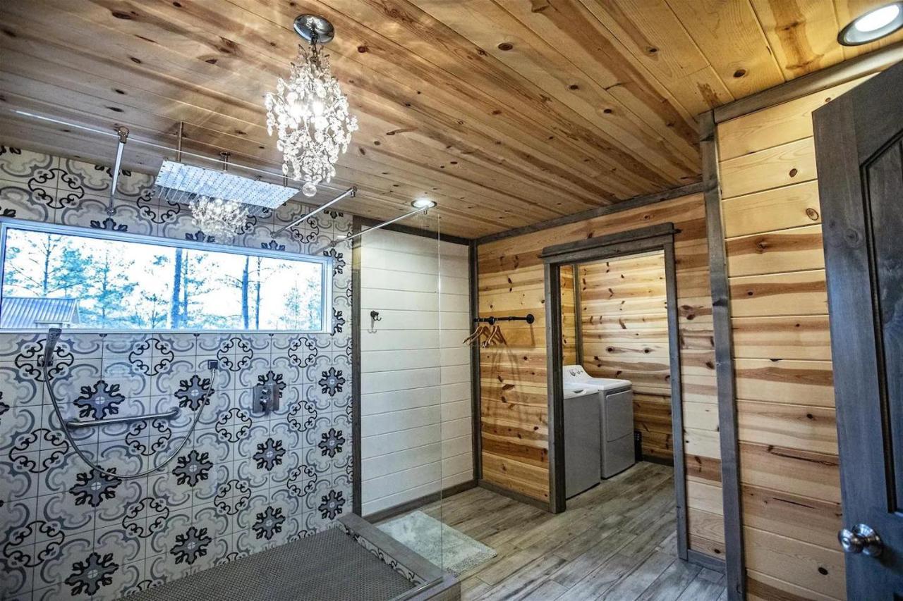 Convenient Romantic Hot Tub Bbq 3-Night Special! Broken Bow Kültér fotó